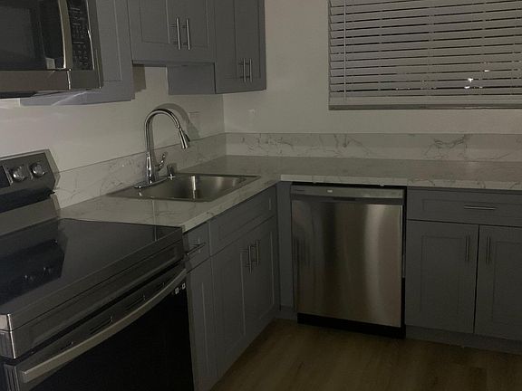 3rd image of 4505 Colbath Ave APT 106