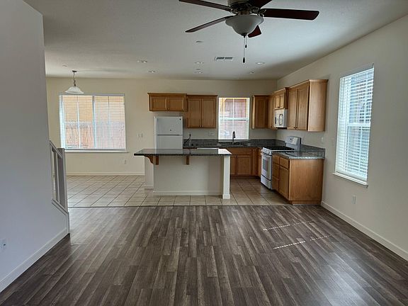 4th image of 1824 Yellowwood Ave