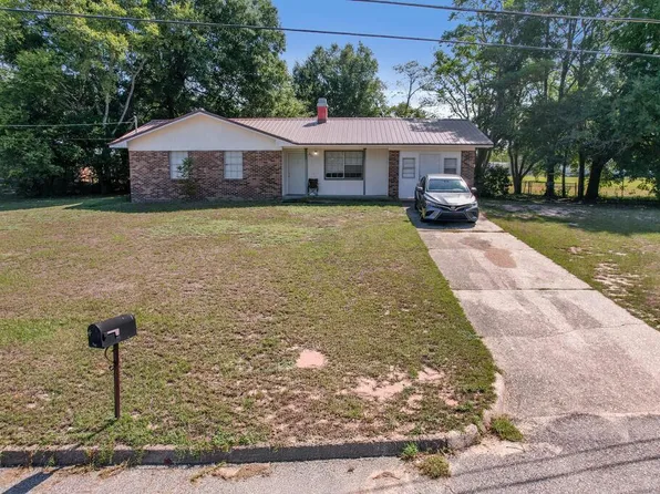 251 Alberta Dr, Ozark, AL 36360