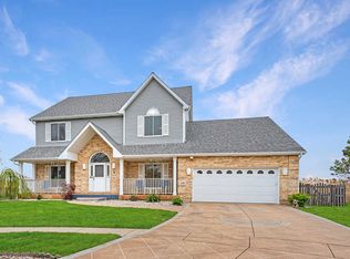 745 N Hundley St, Hoffman Estates, IL 60169