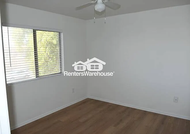 10426 W Oregon Ave — Photo 11