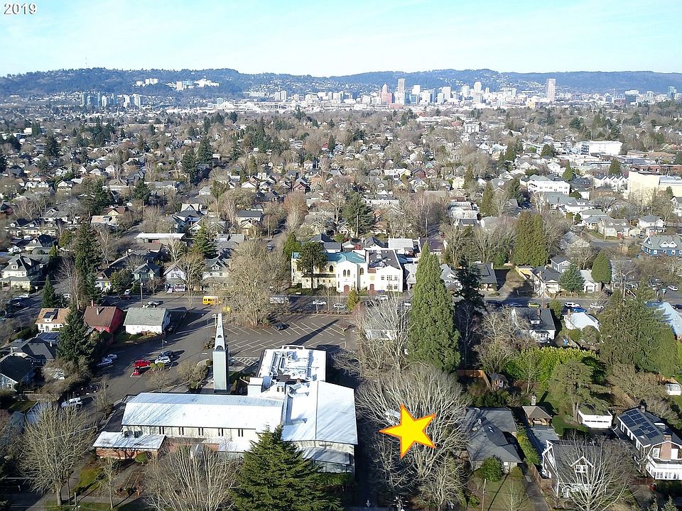 2nd image of 1844 SE Cesar E Chavez Blvd