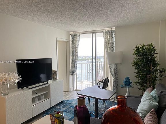 3rd image of 7933 West Dr APT 1131