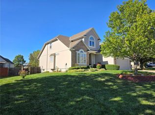 1510 Horseshoe Dr, Raymore, MO 64083