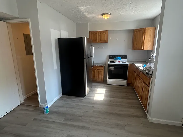 14520 Milverton Rd #202 — Photo 2