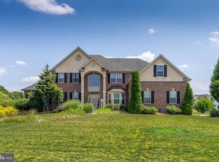 8 Curtmantle Rd, Mickleton, NJ 08056