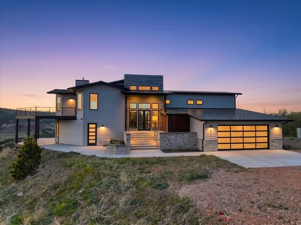 2111 Vantage Cir, Spearfish, SD 57783