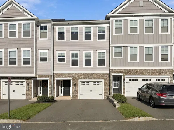 108 Harland Ave, Royersford, PA 19468