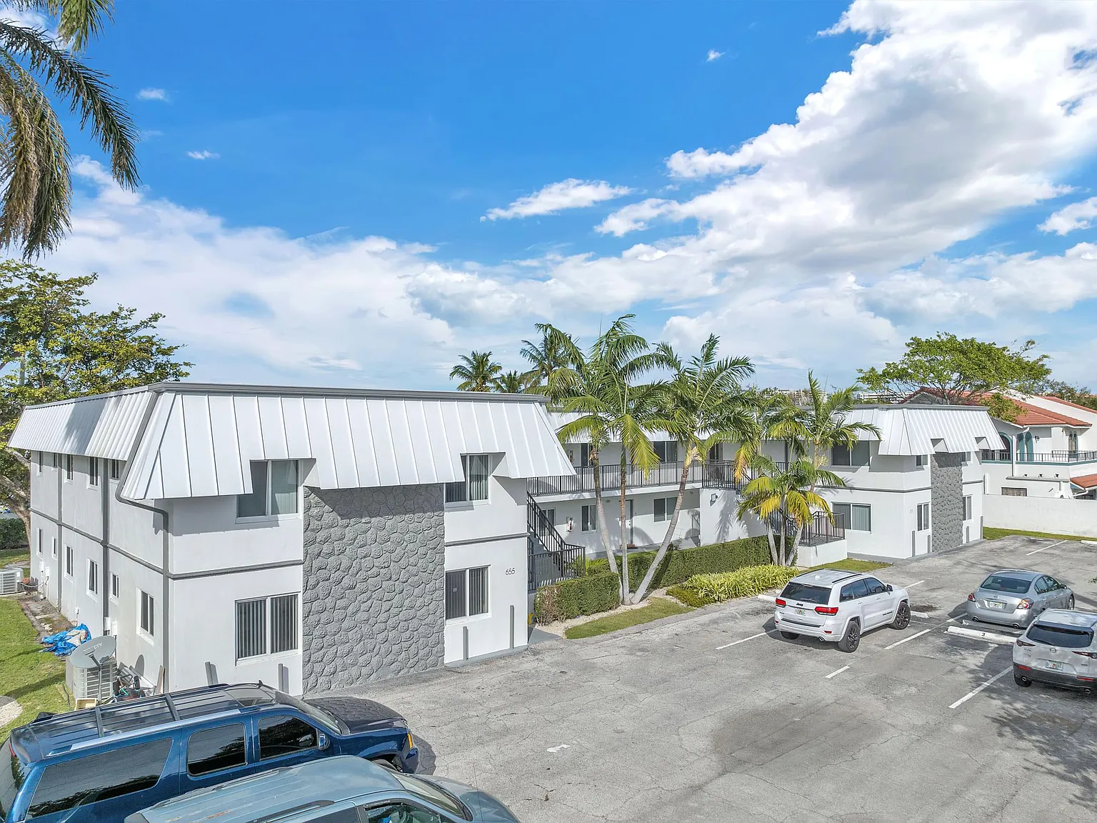 2 bed, $1,950 — Photo 2
