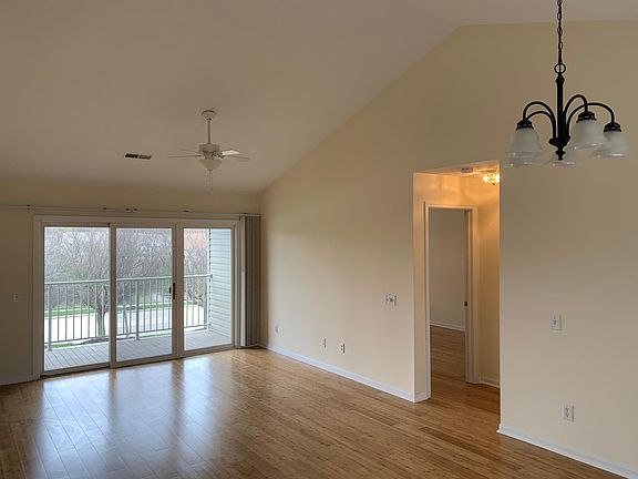 5th image of 4612 Courtyard Dr