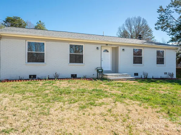 111 Astrid Ln, Forest City, NC 28043