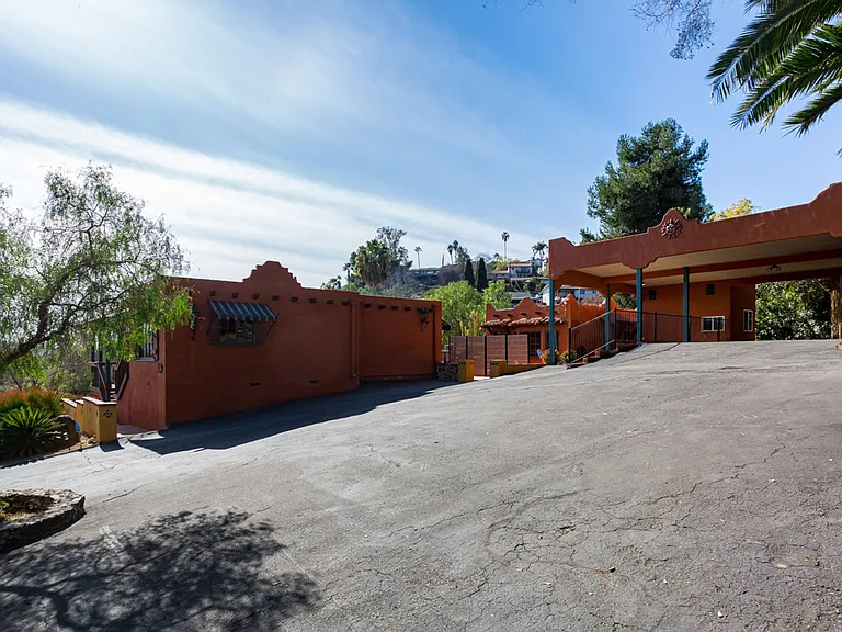 8873 Golf Dr — Photo 40