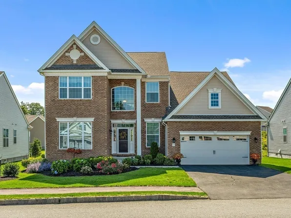 60 Pine Tree Dr #60, Methuen, MA 01844