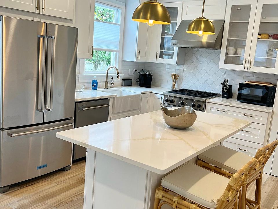 1st image of 721 Main St #1