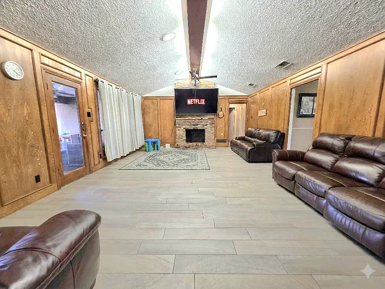 2403 Blue Cypress Dr — Photo 4