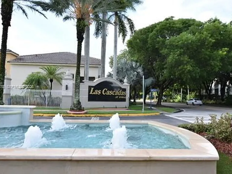5527 NW 113th Ave #Townhouse 5527 — Photo 31