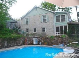 473 Greenville St, Saluda, NC 28773