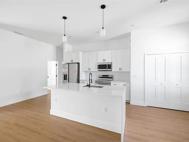 16835 SW 17th Ter — Photo 18
