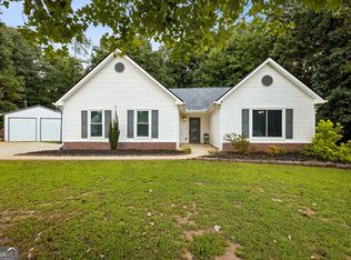 6253 Glen Port Cir, Flowery Branch, GA 30542