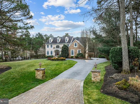 33 Milford Dr, Marlton, NJ 08053