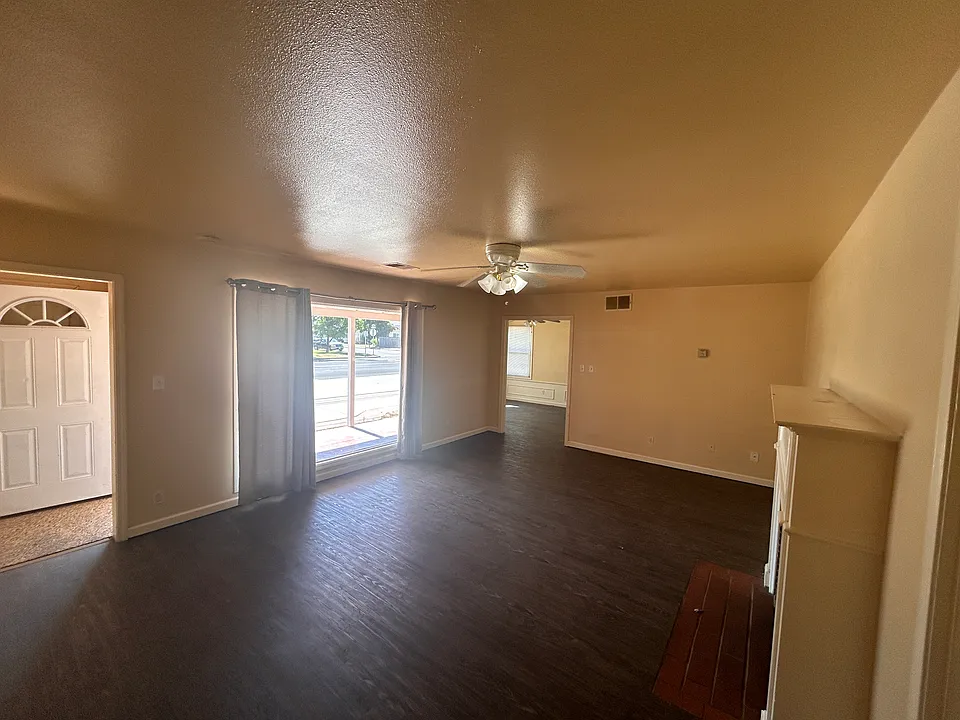 large living area welcomes you to the space