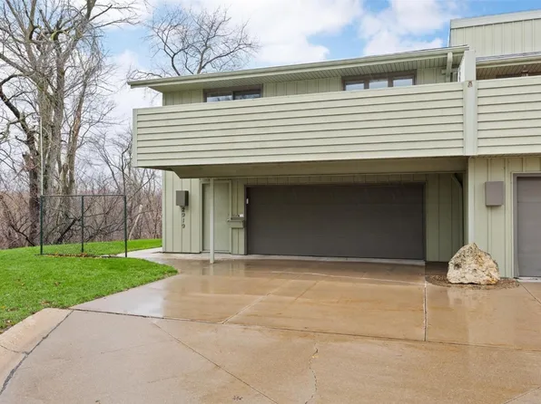2919 Applewood Pl NE, Cedar Rapids, IA 52402
