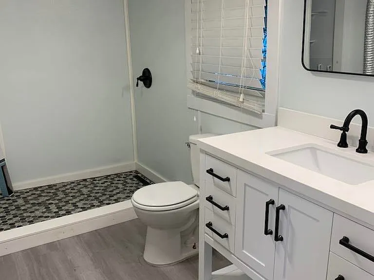 7 Thompson Ln — Photo 10