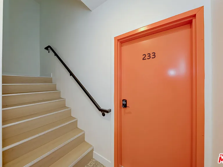 233 N Chicago St — Photo 2