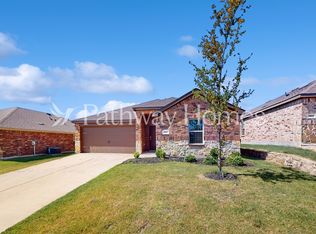 957 English Dr, Aubrey, TX 76227