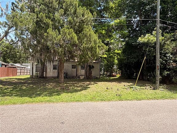 3rd image of 56340 Acorn Rd