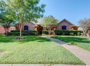 1521 Nettleton Dr, Desoto, TX 75115