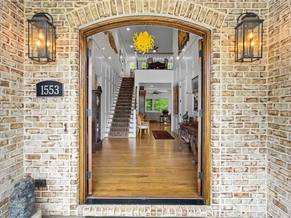 1553 Audubon Village Dr, Winston Salem, NC 27106