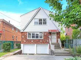 14027 Quince Ave, Flushing, NY 11355