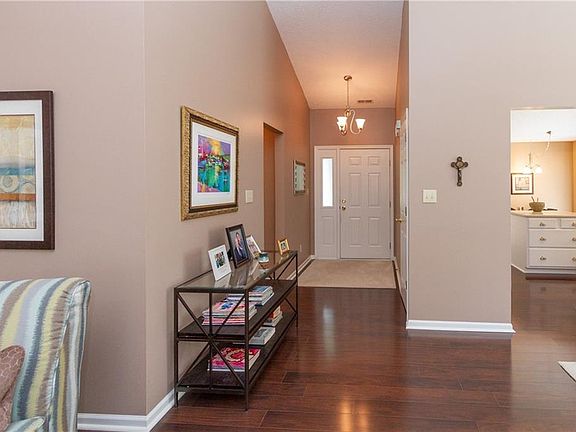 4th image of 7322 Brackenwood Dr