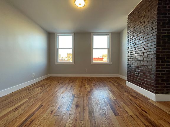 3rd image of 19 Jewett Ave #37E