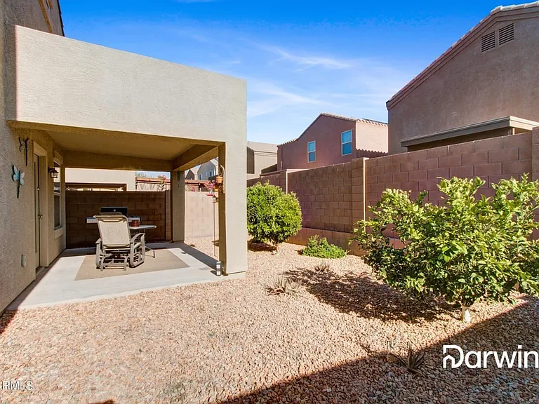 6043 E Oasis Blvd — Photo 2