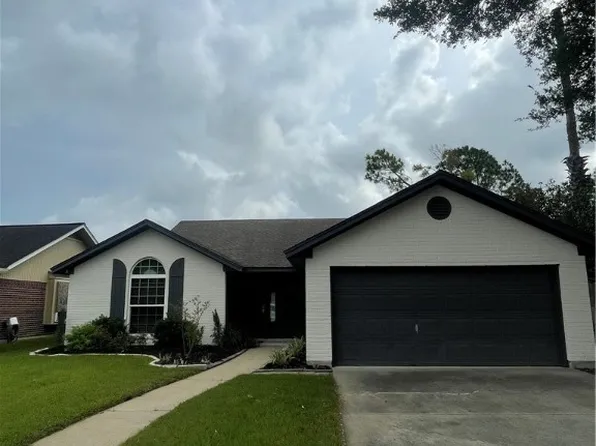 714 Queenswood Trl, Victoria, TX 77901