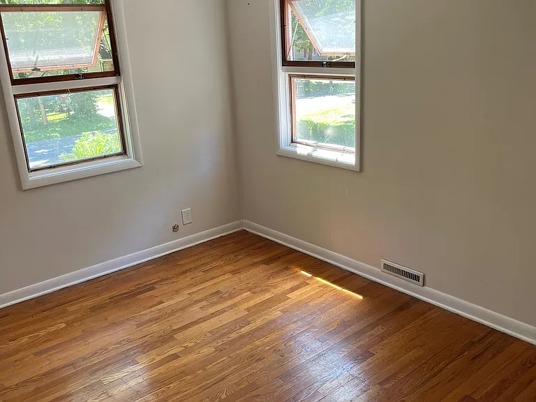Upstairs bedroom 3