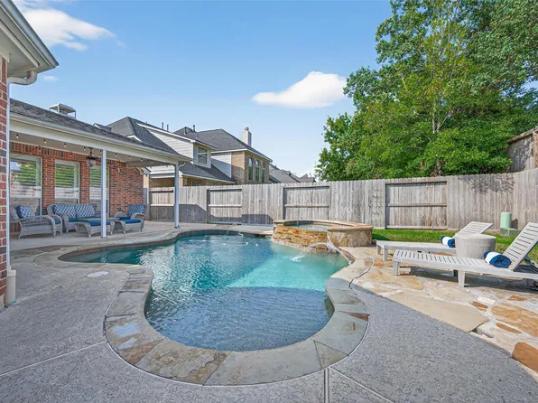 15922 Clipper Pointe Dr, Cypress, TX 77429