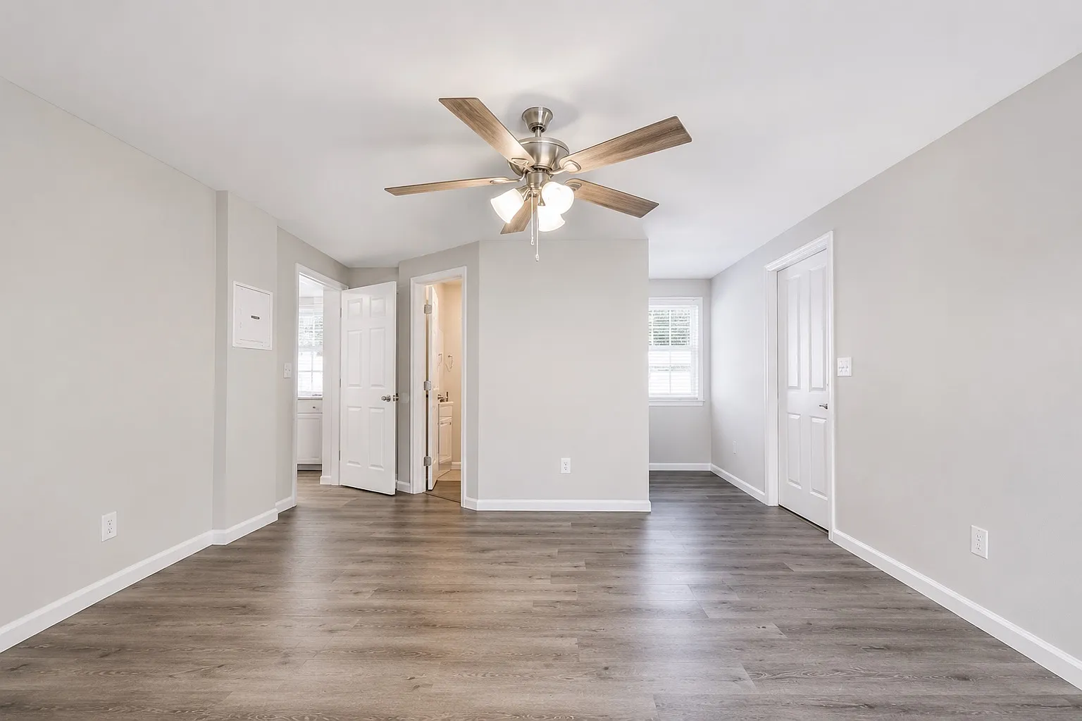 1 bed, 630 sqft, $990 — Photo 2