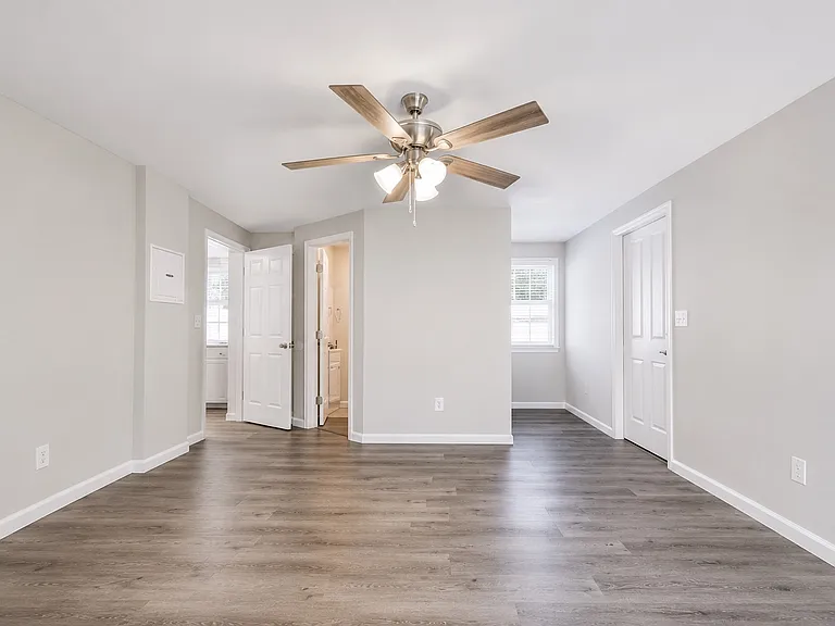 832 Mikael Ave #B — Photo 2