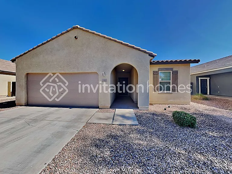 2702 E Omega Dr — Photo 1