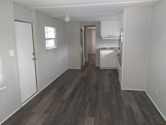 5th image of 4000 24th St N Unit 164