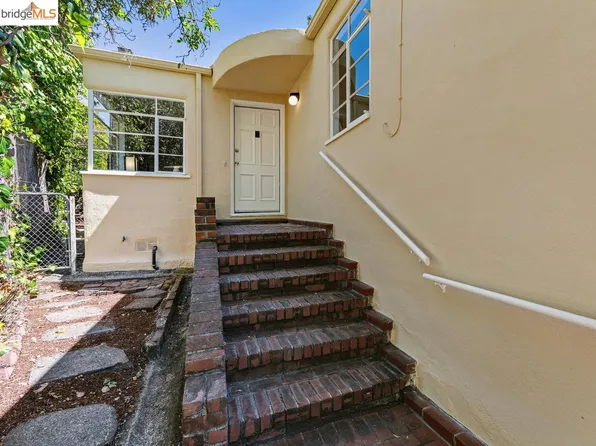 1133 Walnut St, Berkeley, CA 94707