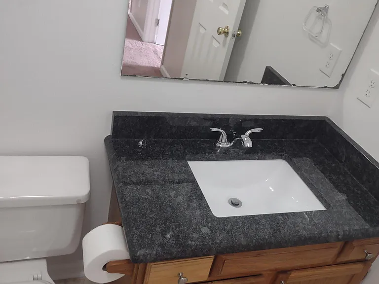 652 Connors Cv — Photo 12