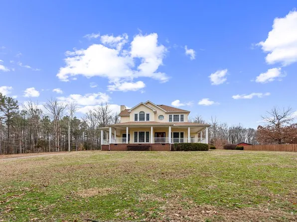 830 Town Branch Rd, Charlotte, TN 37036