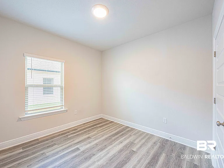 31543 Lyon Rd — Photo 17