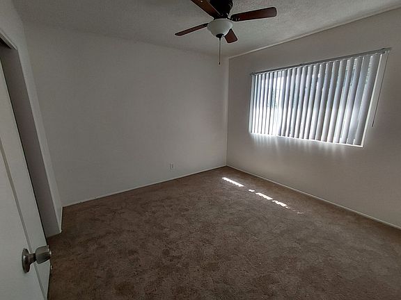 4th image of 3725-29 E 52nd St #9E
