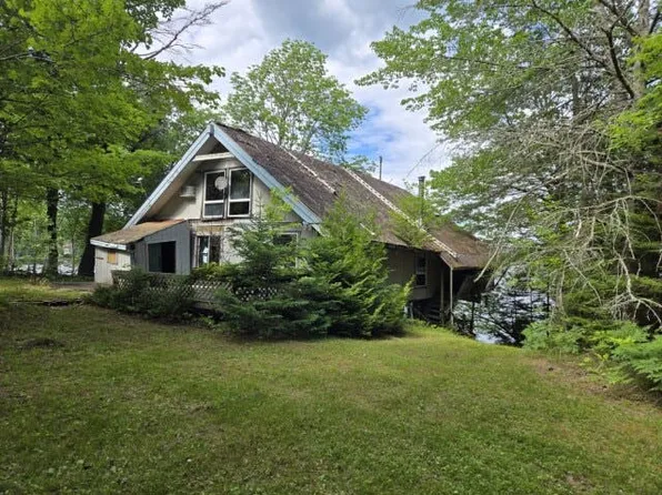 26 Vetter Rd, Sangerville, ME 04479