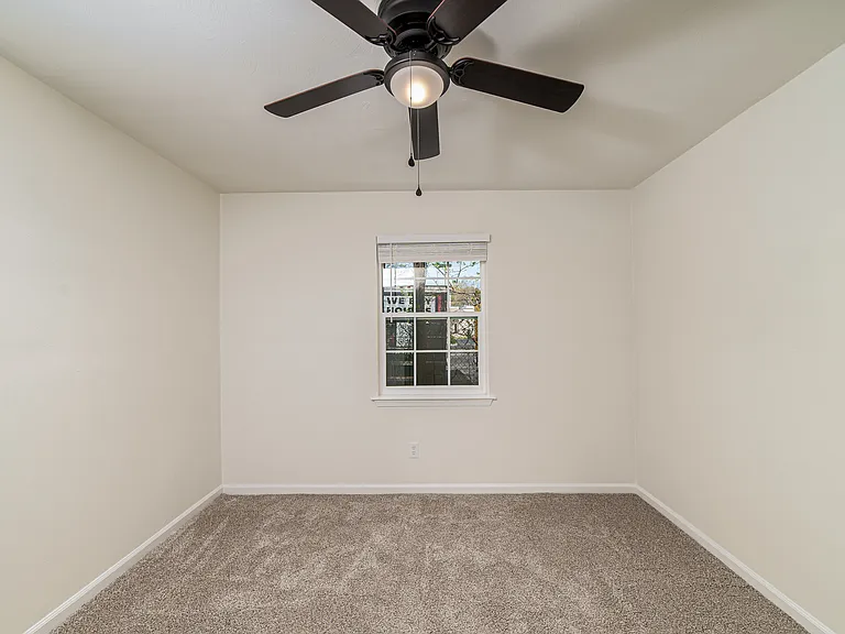 Meadow Brook Terrace — Photo 24